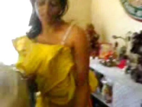 அழகான உருவம் கொண்ட ஒ ...