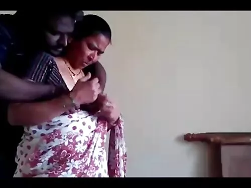 நம்பகமான இளம் குஞ்சு ...