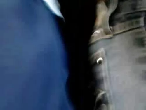 பையன் வெவ்வேறு போஸ்க ...
