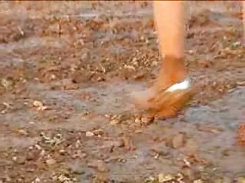 கவர்ச்சியான முலைக்கா ...