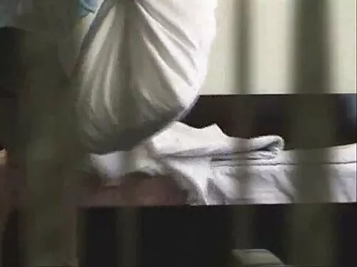பொன்னிற முடி வேற பி  ...
