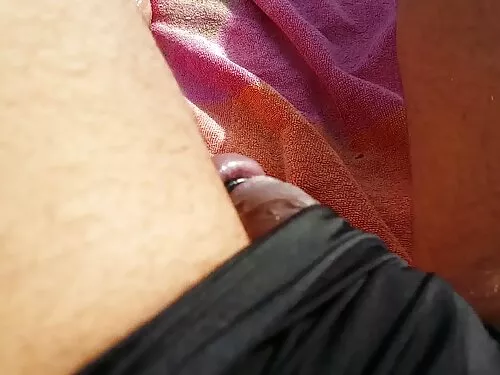 அழகான பெண் ஒரு மொட்ட ...